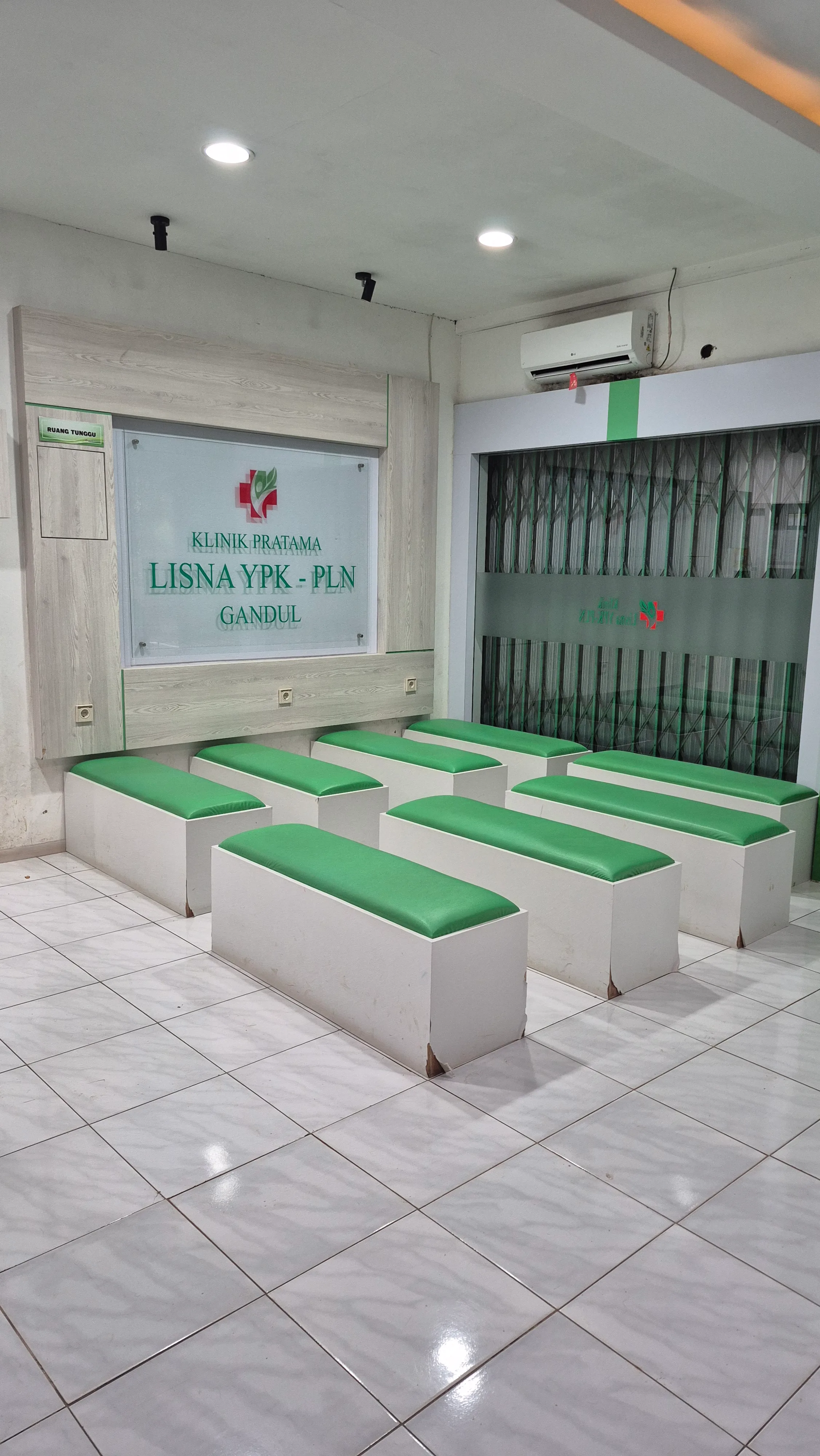 Foto Klinik Pratama Lisna YPK PLN Gandul